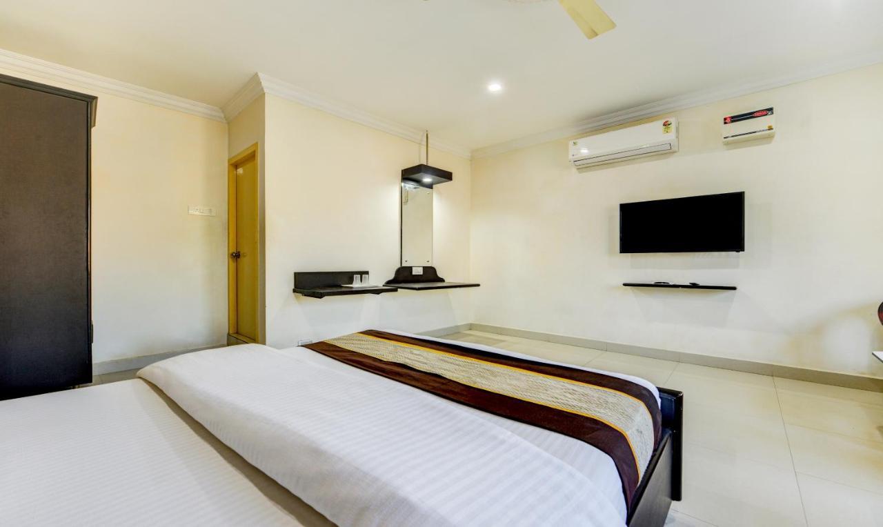 Madrasi Airport Hotel - Saibala Chennai Ngoại thất bức ảnh
